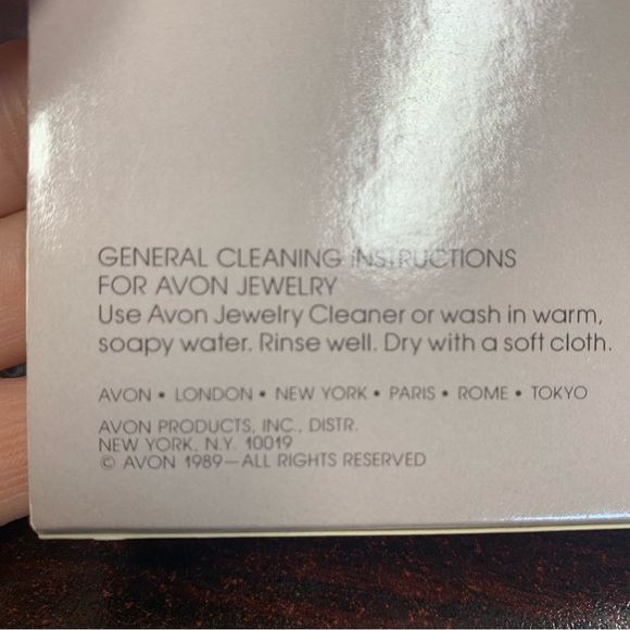 Avon “Ribbon Curl” Necklace golstone 19” NIB 1989 - Picture 4 of 5